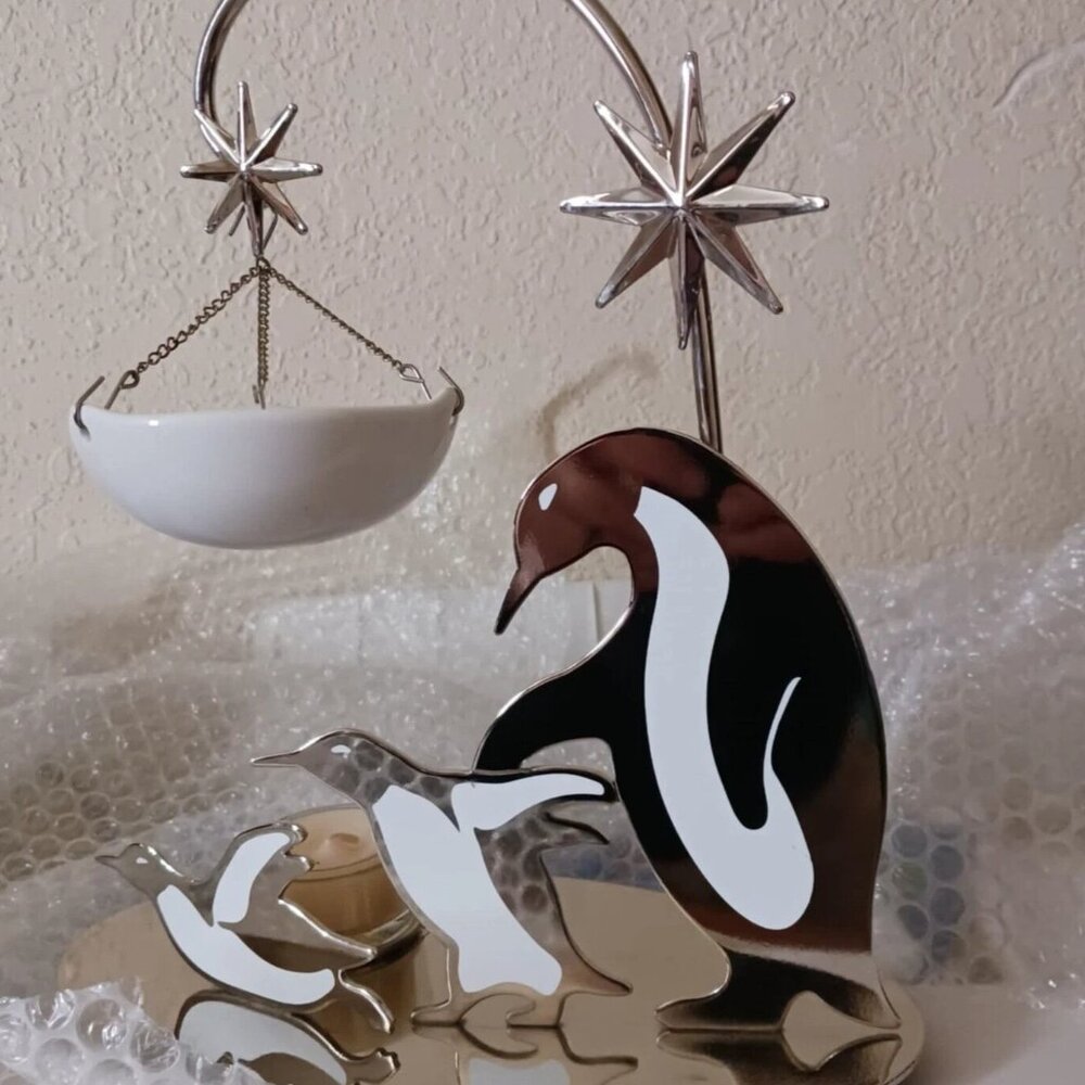 Yankee Candle Penguin Family Hanging Tart Burner wax Warmer Seasonal Decor